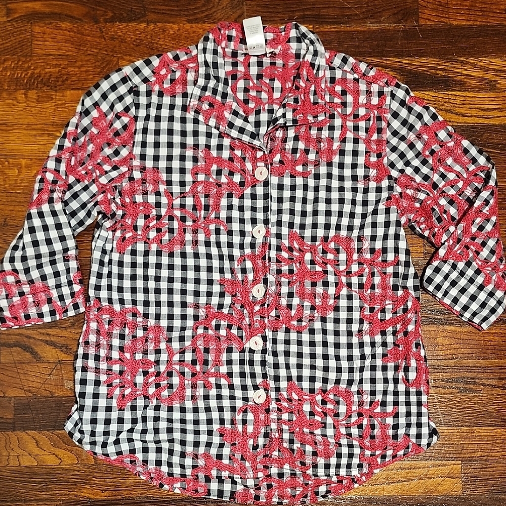 A La Carte Checkered Shirt with Pink Emboidered Pattern Country Cottagecore Med